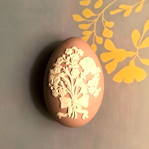 Wedgwood Jasperware Egg in NEW Condition RARE 1980s - Picture 3 of 16